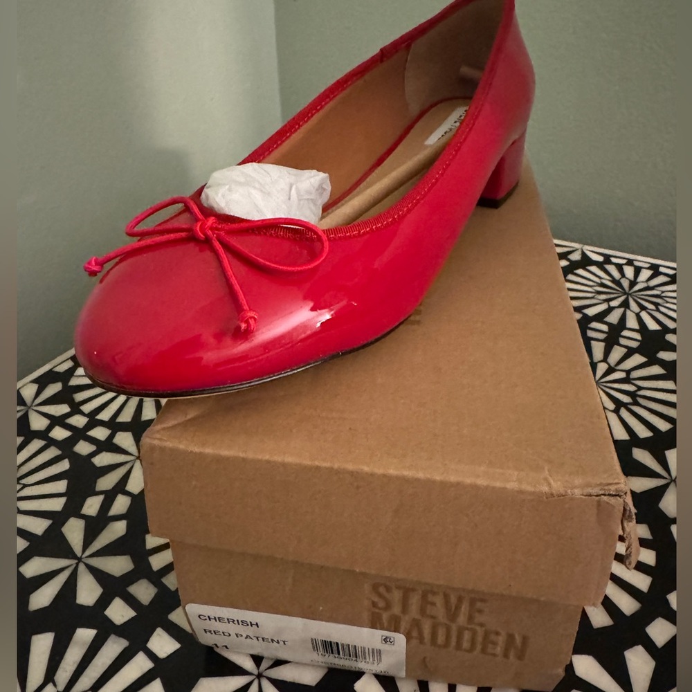 Steve Madden Cherish red patent pump